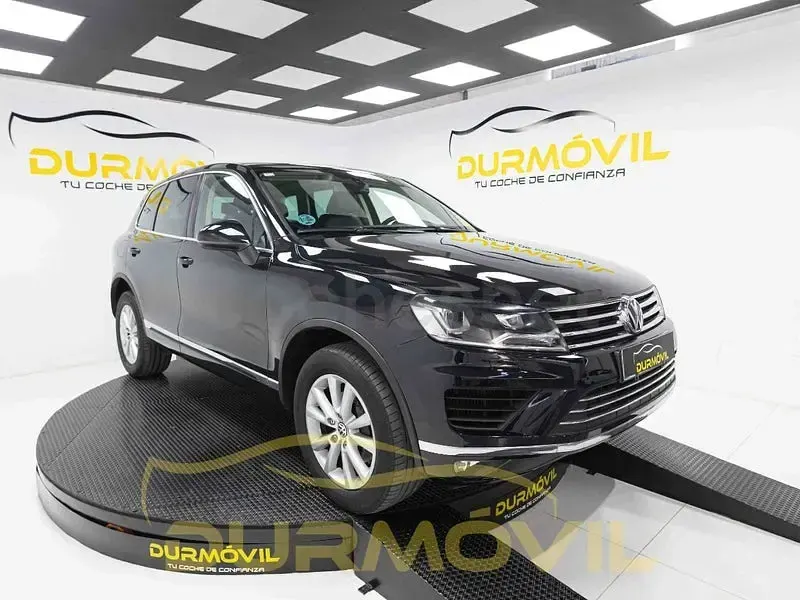 Second-hand VW Touareg 204 CP (150 kW) 2015 Negru SUV