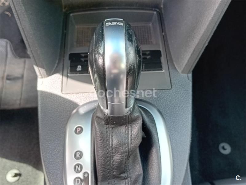 Gris / plata Usado 2014 VW Touran Advance Monovolumen | 12.100 € (Precio justo) - Imagen 1/4