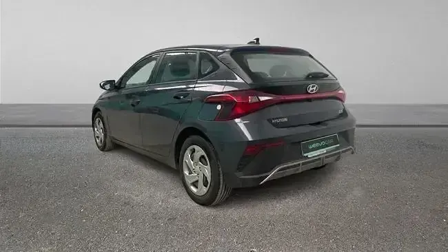 Usado Hyundai i20 79 CV (58 kW) 2025 Gris Utilitario