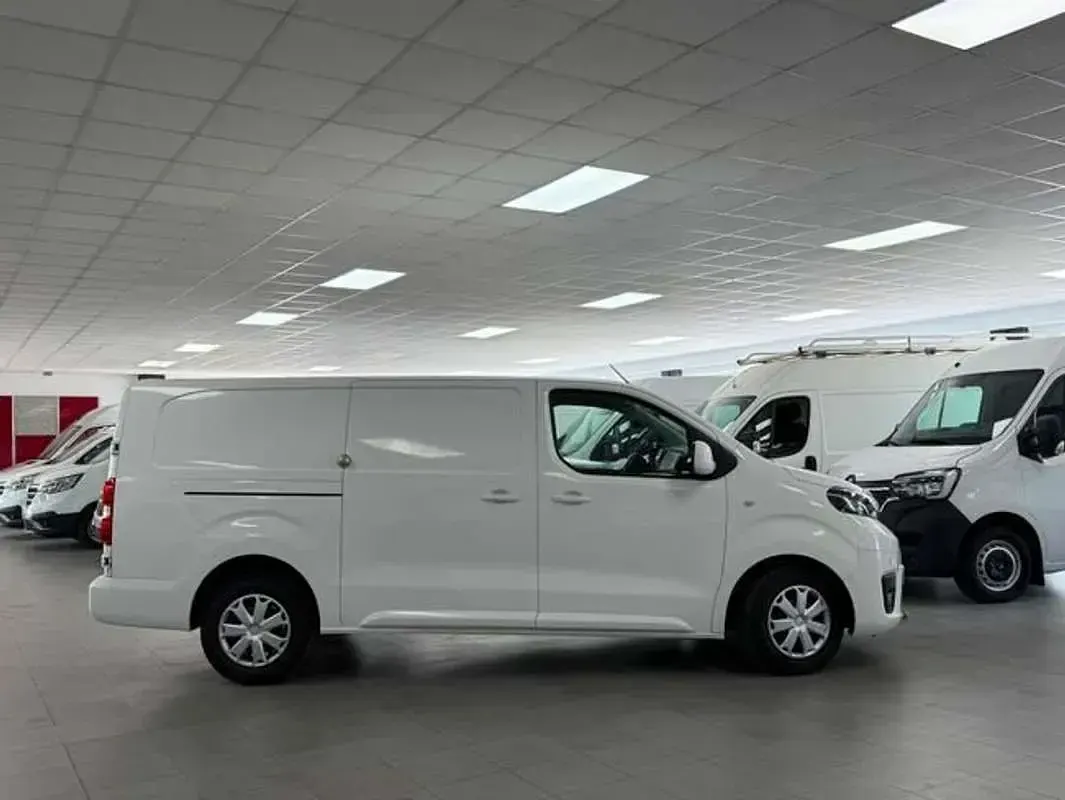Usado Toyota Proace Comfort 122 CV (89 kW) 2019 Blanco Monovolumen