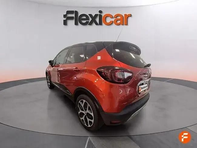 Usado Renault Captur Zen 130 CV (95 kW) 2019 Rojo SUV