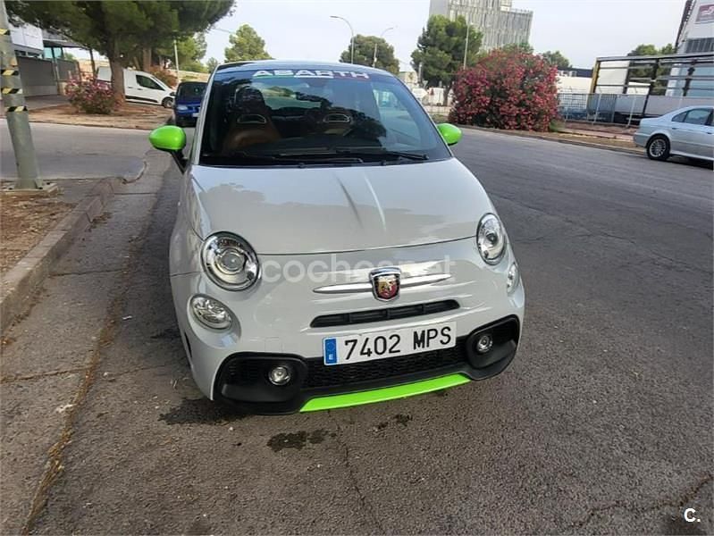 Beige Usado 2017 Abarth 595 Turismo Utilitario | 17.500 € (Un poco caro) - Imagen 1/4