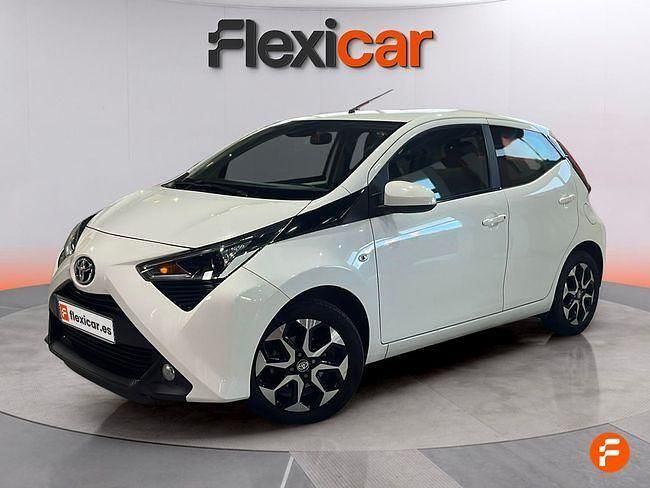 Usado Toyota Aygo X-play 72 CV (52 kW) 2021 Blanco Utilitario