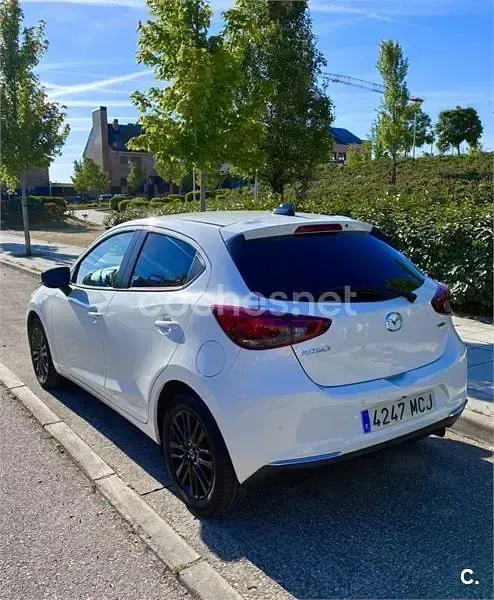 Usado Mazda 2 Homura-Line 90 CV (66 kW) 2022 Blanco Berlina