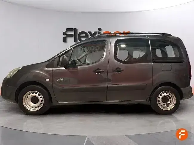 Usado Citroën Berlingo Feel 100 CV (73 kW) 2017 Gris Monovolumen