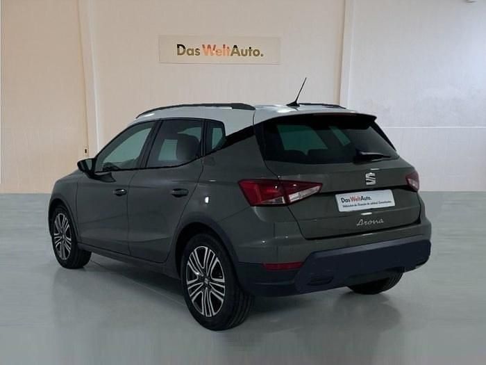 Gris Nuevo 2025 Seat Arona Style SUV | 21.400 € - Imagen 1/4