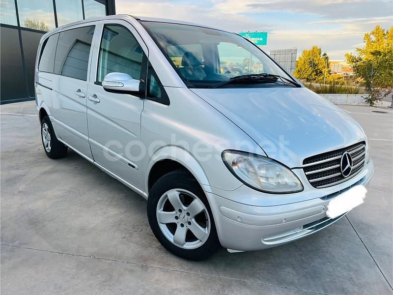 Usado Mercedes Viano 150 CV (110 kW) 2004 Gris / plata Monovolumen