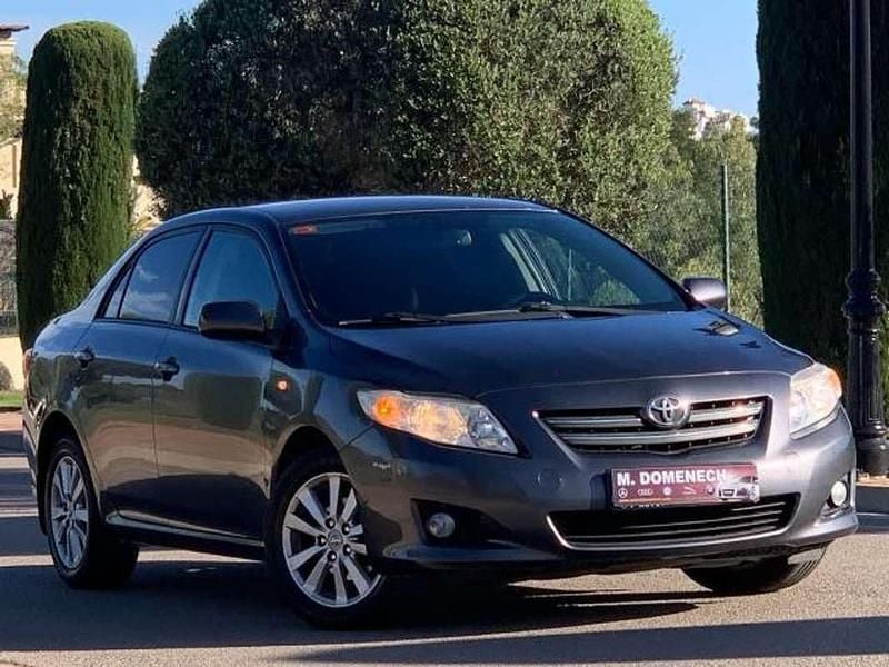 Gris Usado 2007 Toyota Corolla Luna Berlina | 7780 € - Imagen 1/1
