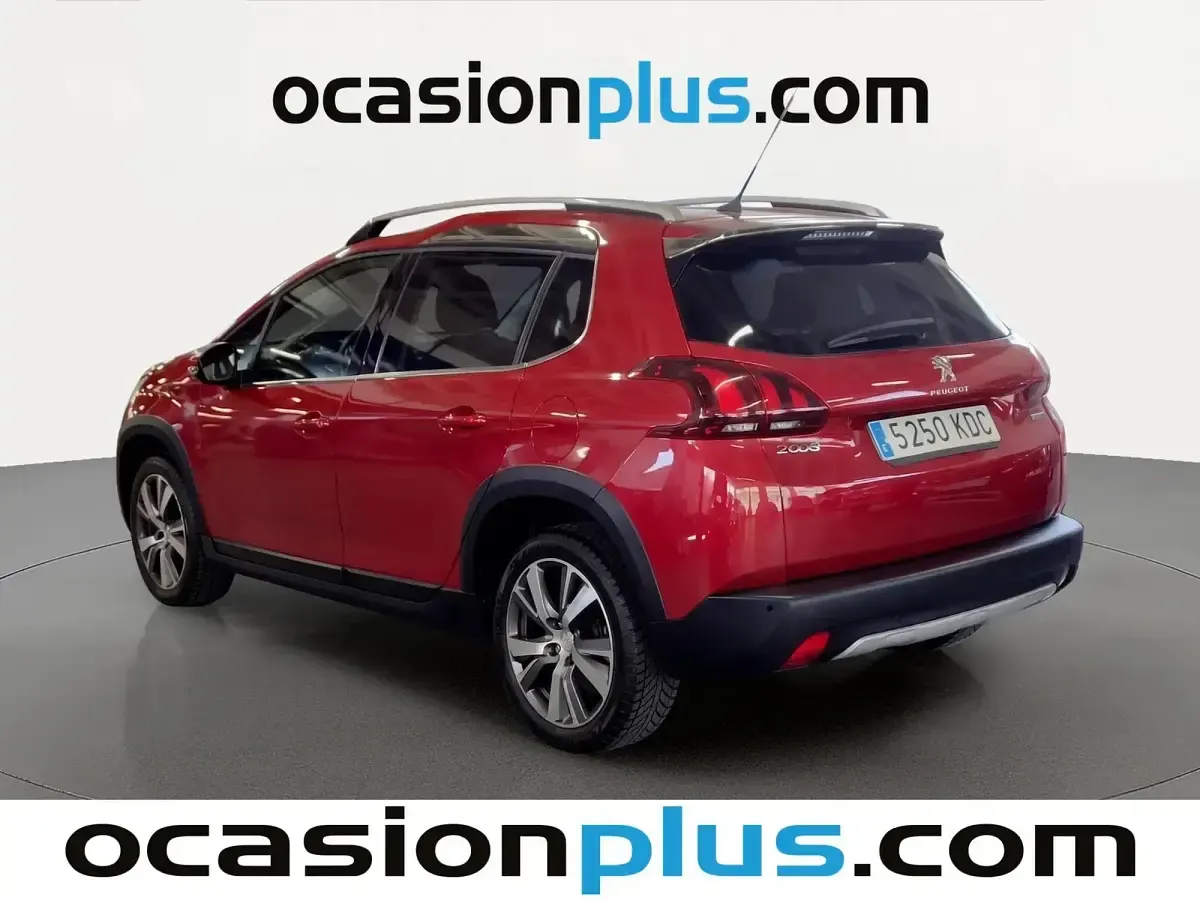 Usado Peugeot 2008 Allure 130 CV (95 kW) 2017 Rojo SUV