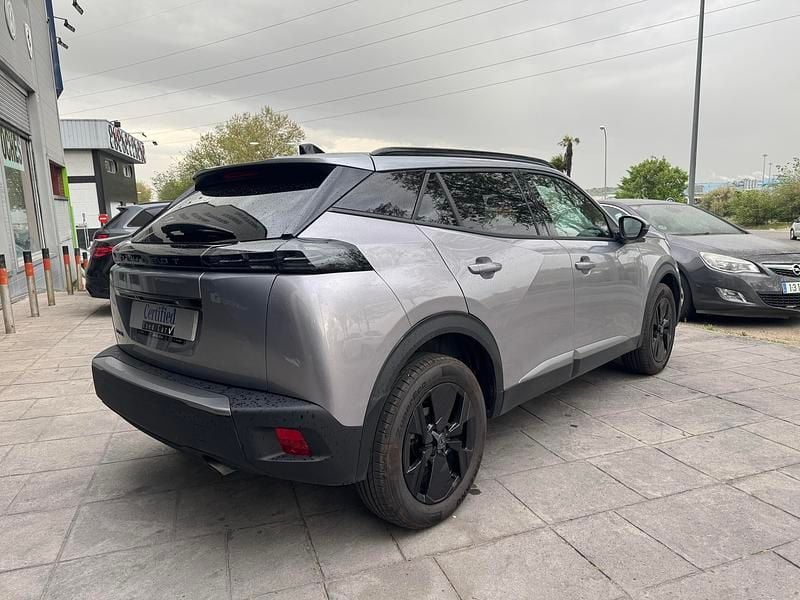 Usado Peugeot 2008 Allure 130 CV (95 kW) 2023 Gris SUV