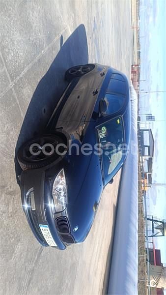 Usado BMW 118 122 CV (89 kW) 2008 Negro Utilitario