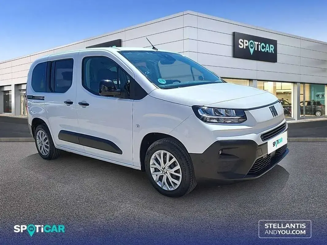 Używany Fiat Doblò 101 KM (74 kW) 2025 Biały Minivan