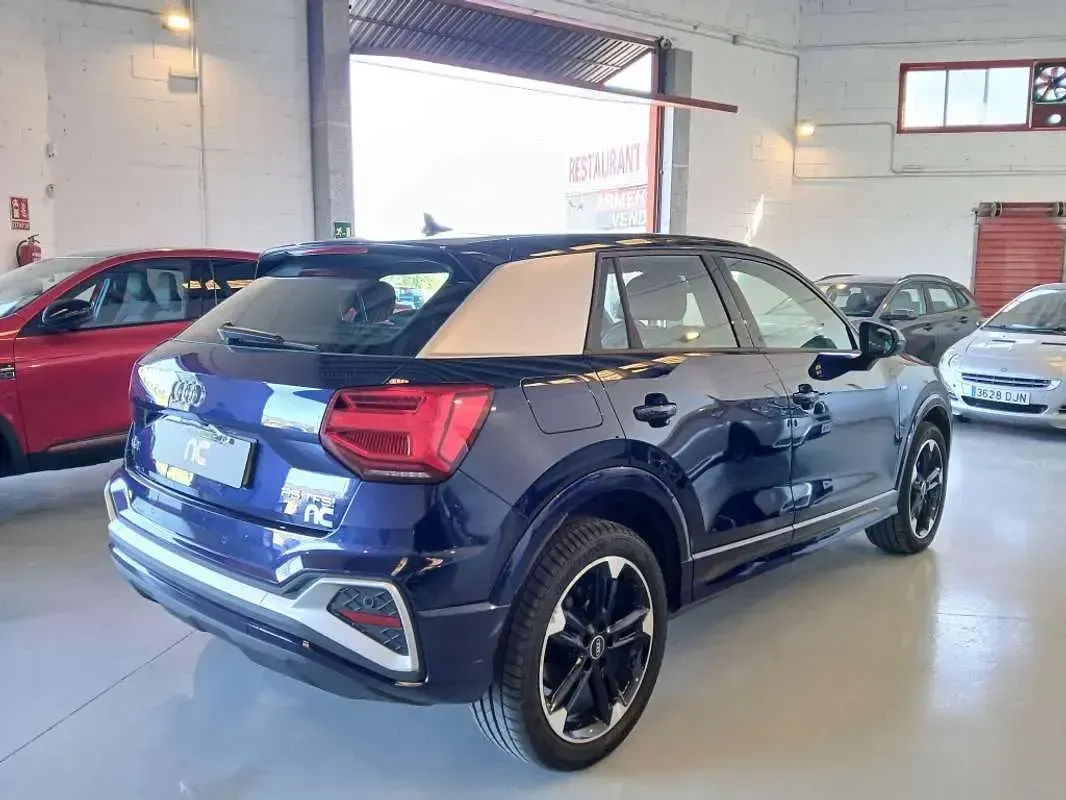 Usado Audi Q2 S-Line 150 CV (110 kW) 2022 Azul SUV