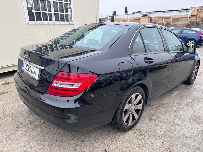 Usado Mercedes C220 Elegance 170 CV (125 kW) 2012 Negro Berlina