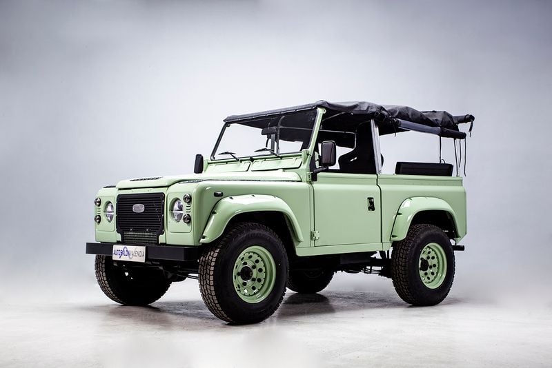 Usado Land Rover Defender 112 CV (82 kW) 1988 Verde SUV