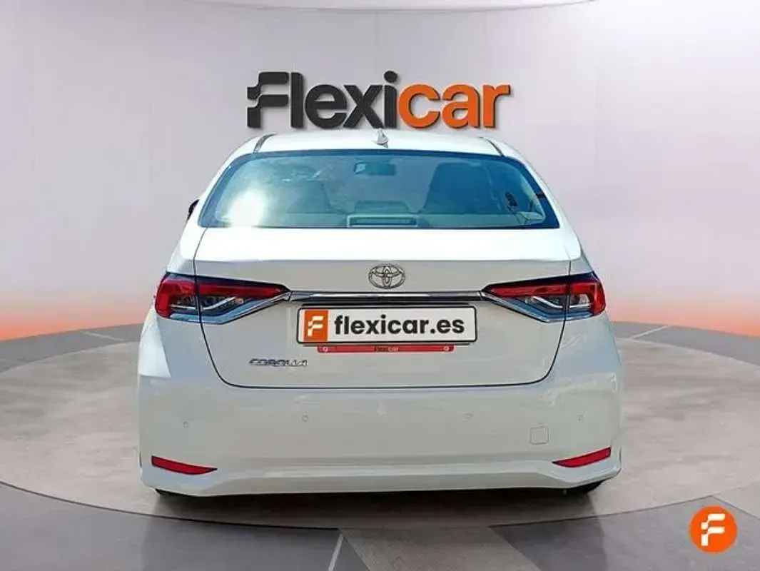 Usado Toyota Corolla Active 140 CV (102 kW) 2023 Blanco Utilitario