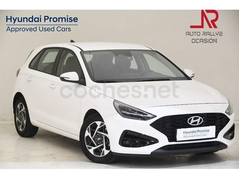 Nuevo Hyundai i30 100 CV (73 kW) 2025 Blanco Berlina