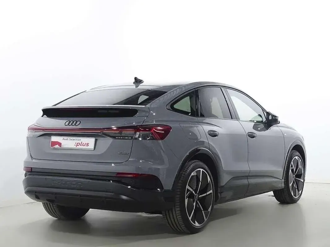 Usado Audi Q4 Sportback e-tron 250 kW (340 CV) 2024 Gris SUV