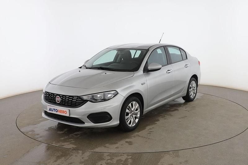 Usado Fiat Tipo Easy 95 CV (69 kW) 2018 Gris Berlina