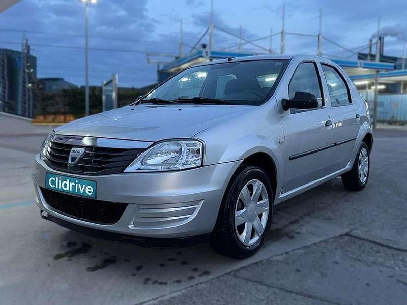 Usado Dacia Logan Ambiance 75 CV (55 kW) 2011 Gris Utilitario