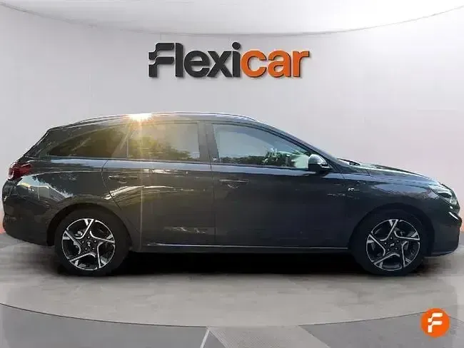 Usado Hyundai i30 N Line 120 CV (88 kW) 2023 Gris Familiar