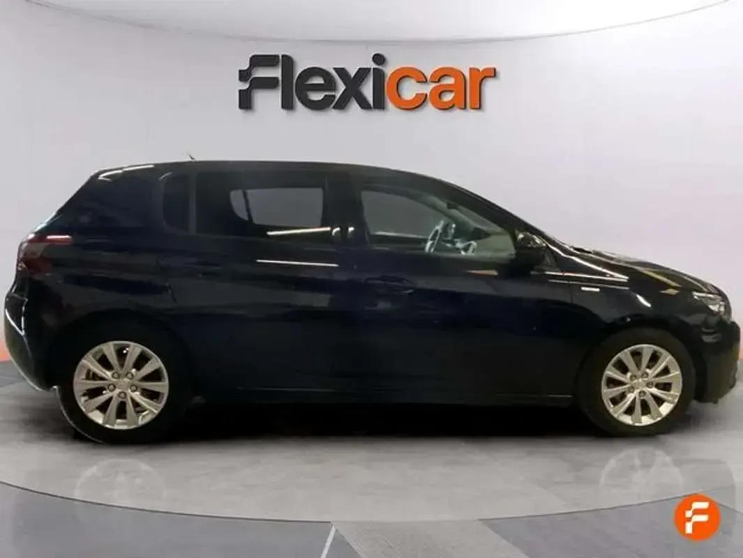 Usado Peugeot 308 SW Access 110 CV (80 kW) 2020 Azul Familiar