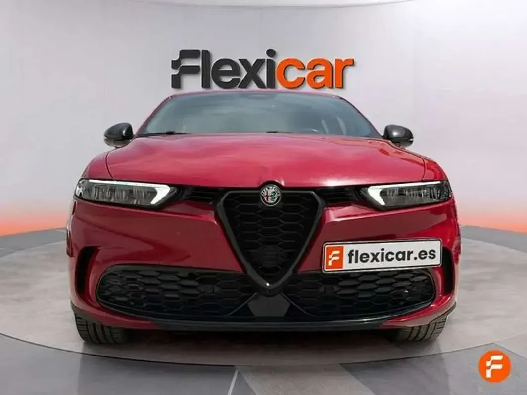 Usado Alfa Romeo Tonale Sprint 131 CV (96 kW) 2023 Rojo SUV