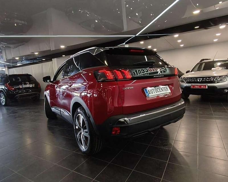 Usado Peugeot 3008 Allure 129 CV (94 kW) 2021 Rojo SUV