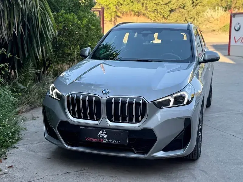 Usado BMW X1 Comfort Edition 150 CV (110 kW) 2025 Gris / plata SUV