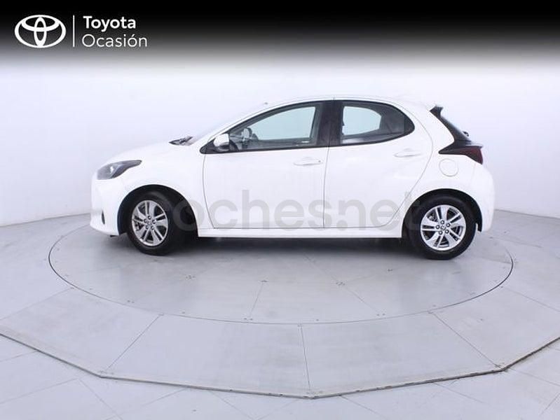 Usado Toyota Yaris Hybrid Business Edition 116 CV (85 kW) 2021 Blanco Berlina