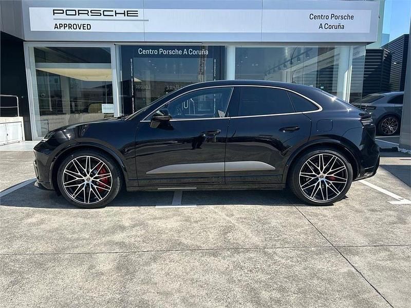 Nuevo Porsche Macan Turbo 469 kW (639 CV) 2025 Negro SUV