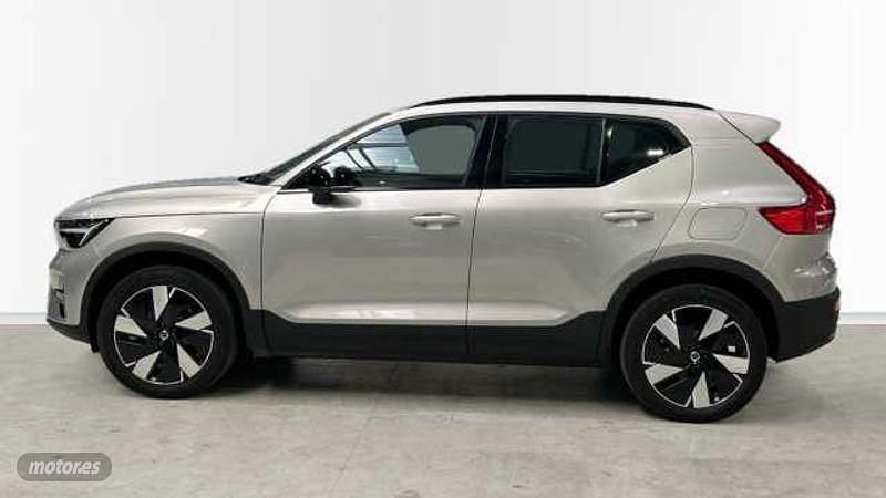 Usado Volvo XC40 Core 185 kW (252 CV) 2024 Plateado SUV