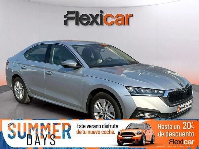 Gris / plata Usado 2024 Skoda Octavia Berlina | 24.490 € (Super precio) - Imagen 1/4