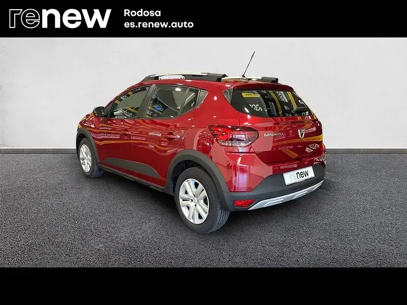 Usado Dacia Sandero Comfort 100 CV (73 kW) 2022 Rojo Berlina