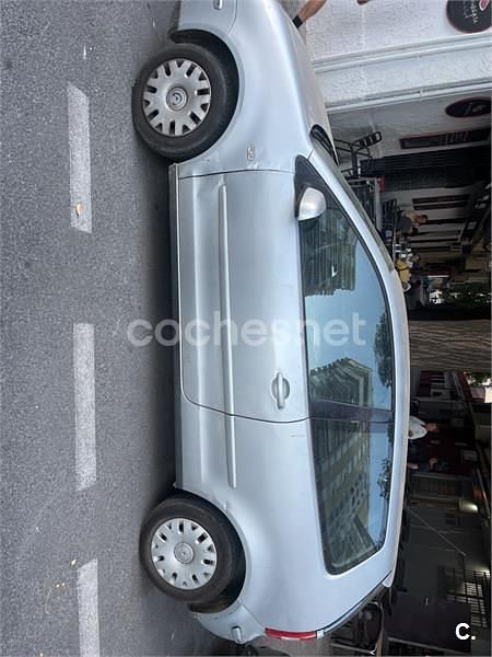 Gris / plata Usado 2002 VW Polo Conceptline Berlina | 1795 € (Precio justo) - Imagen 1/4