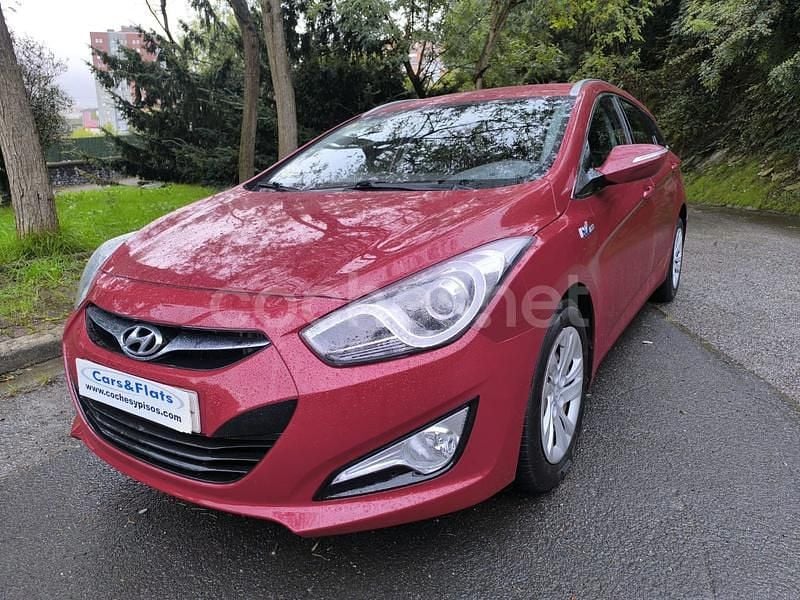 Granate Usado 2012 Hyundai i40 Familiar | 6750 € (Precio justo) - Imagen 1/4