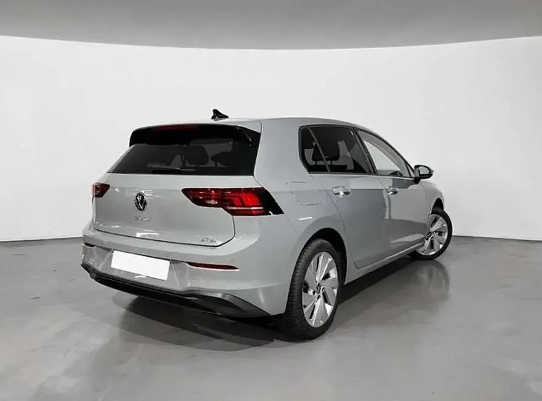 Nuevo VW Golf VIII 116 CV (85 kW) 2026 Gris Utilitario