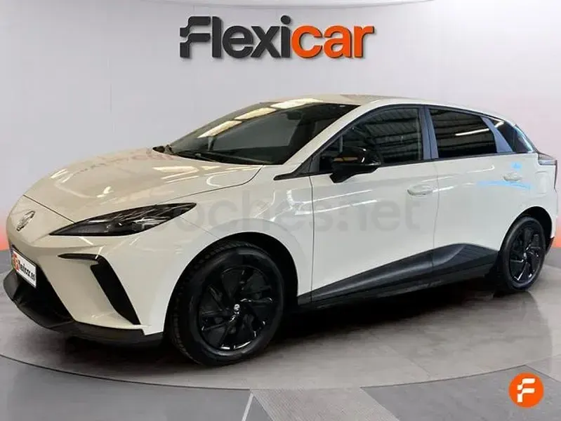 Usado MG MG4 EV 2023 Eléctrico Utilitario