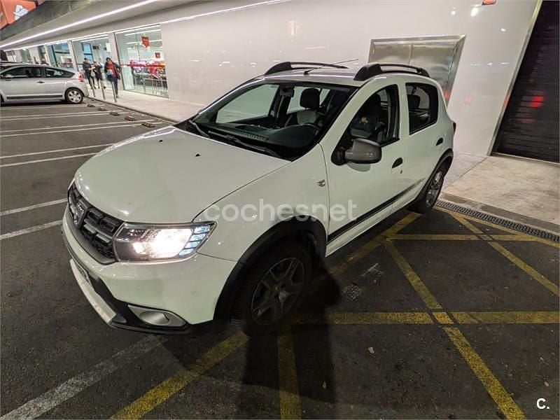 Usado Dacia Sandero Essentiel 90 CV (66 kW) 2020 Blanco Berlina