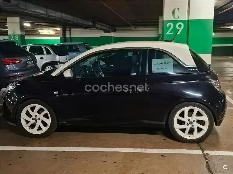 Usado Opel Adam Rocks 115 CV (84 kW) 2017 Negro Utilitario