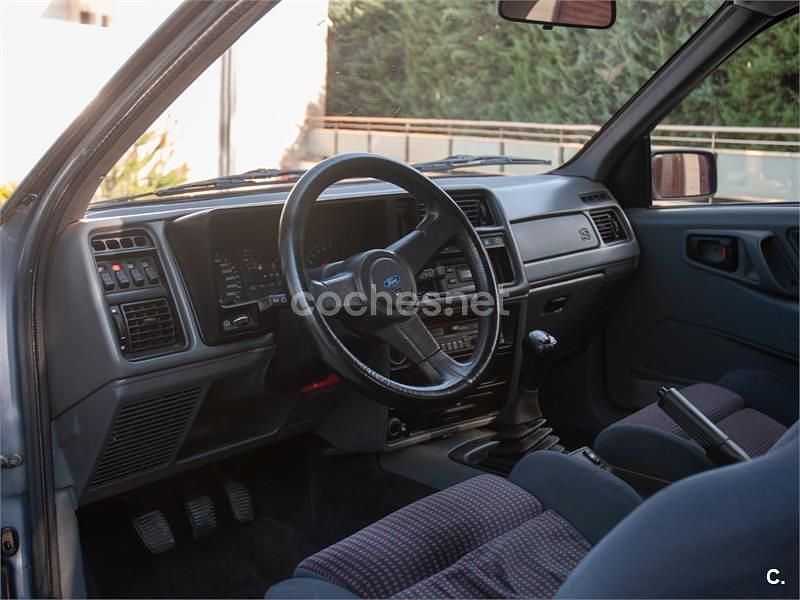 Usado Ford Sierra S 123 CV (90 kW) 1986 Azul Berlina