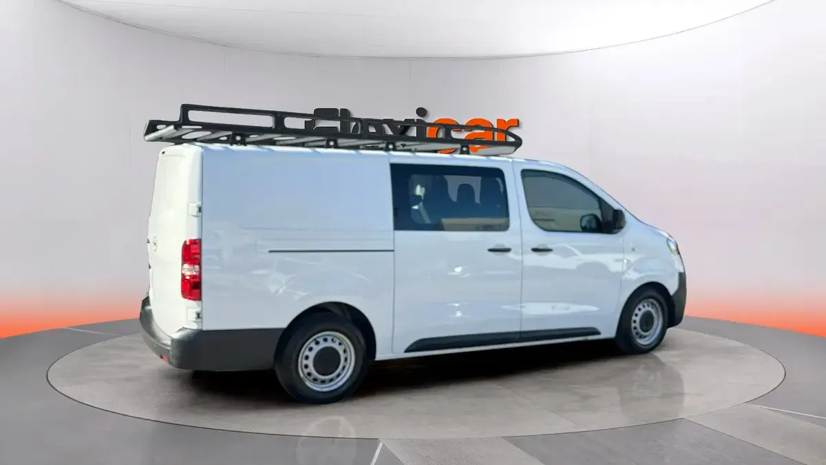 Usado Opel Vivaro-e Combi 145 CV (106 kW) 2022 Blanco Monovolumen