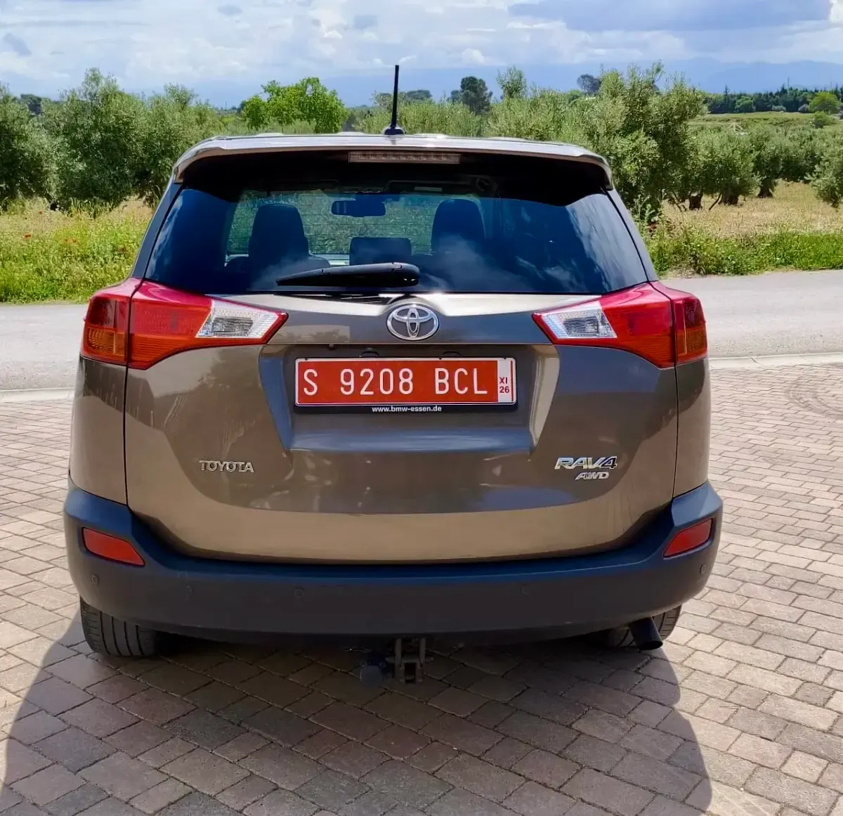 Begagnad Toyota RAV4 Executive 150 HK (110 kW) 2014 Brun SUV