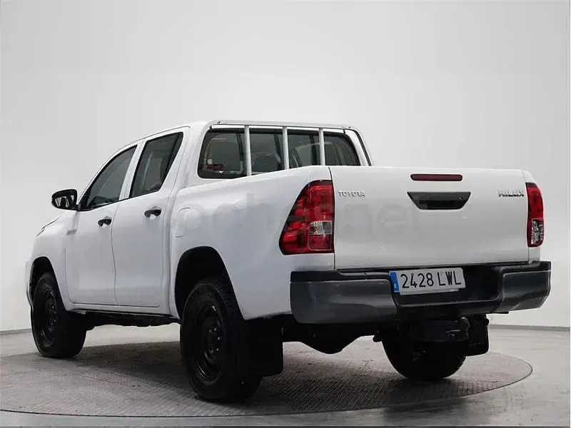 Usado Toyota HiLux 150 CV (110 kW) 2022 Blanco Pickup/Camioneta