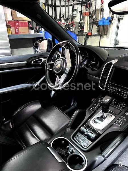 Usado Porsche Cayenne Turbo S 570 CV (419 kW) 2016 Negro SUV