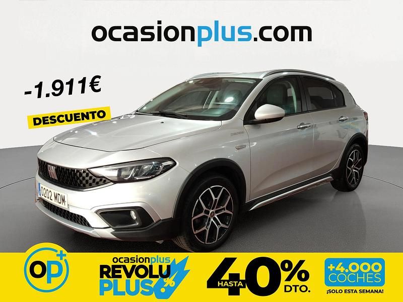 Usado Fiat Tipo Cross 130 CV (95 kW) 2023 Gris Berlina