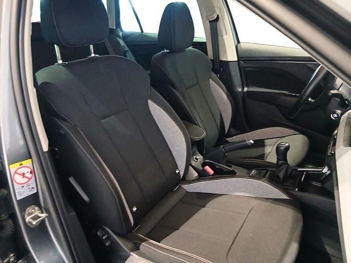 Usado Skoda Kamiq Selection 115 CV (84 kW) 2025 Gris SUV