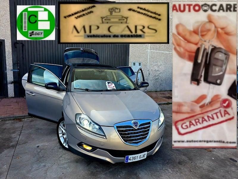 Usado Lancia Delta 150 CV (110 kW) 2009 Beige Utilitario