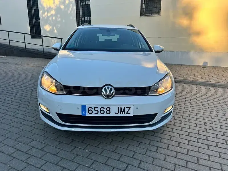 Usado VW Golf VII Advance 110 CV (80 kW) 2016 Blanco Familiar
