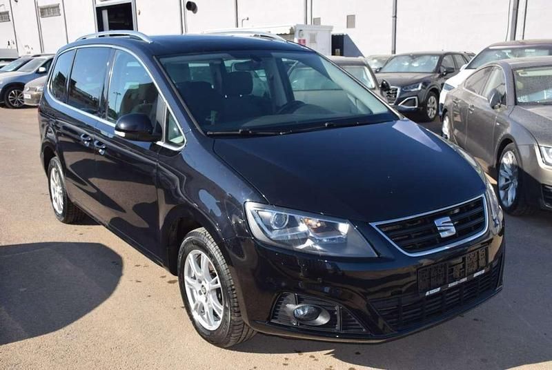 Usado Seat Alhambra Ecomotive 150 CV (110 kW) 2016 Gris Monovolumen